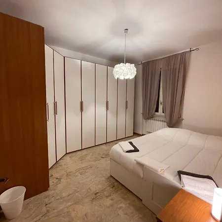 Apartament Privato A Con 3 Matrimoniali *